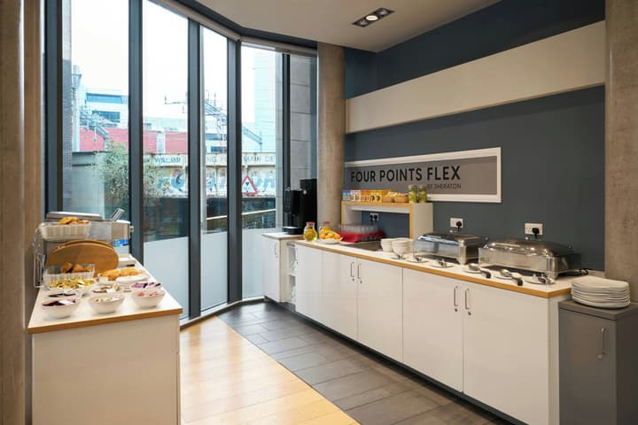 Four Points Flex by Sheraton Cardiff