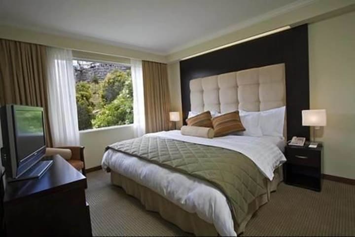 Hotel Stubel Suites and Cafe