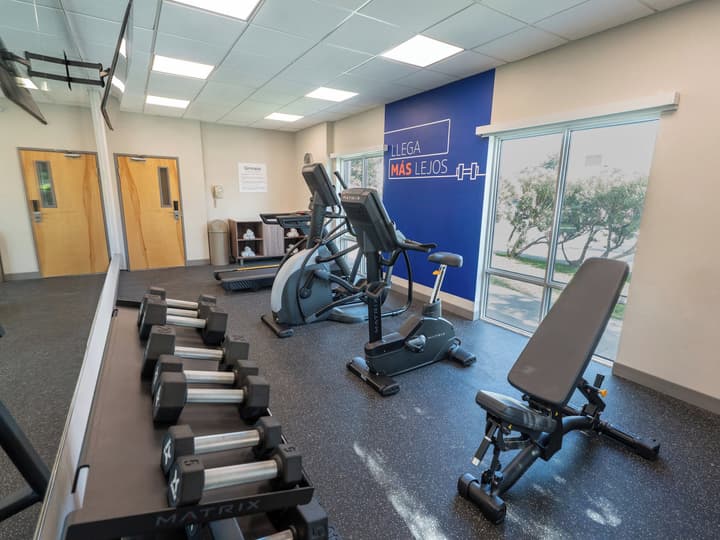Holiday Inn Express & Suites Monterrey Aeropuerto by IHG