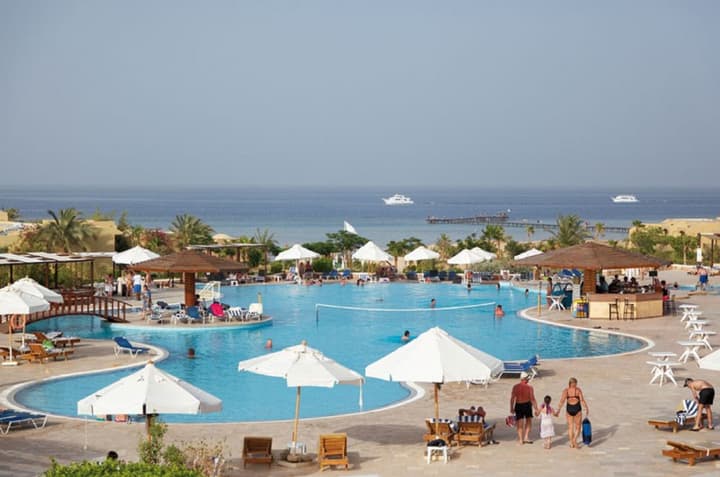 Three Corners Fayrouz Plaza Beach Resort