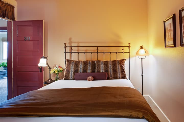 Chamberlin Inn Cody