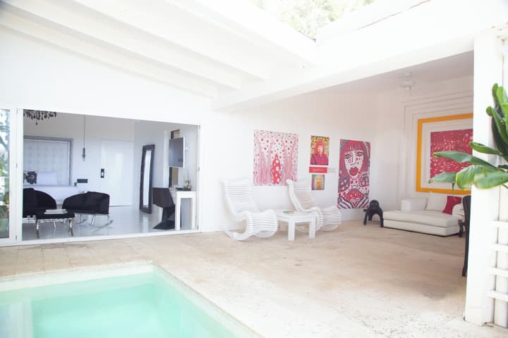 Le Cameleon Hotel