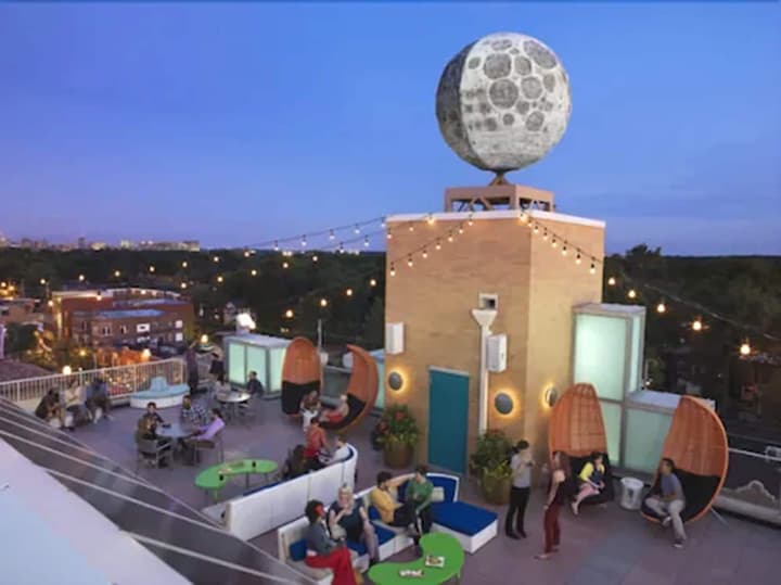 Moonrise Hotel