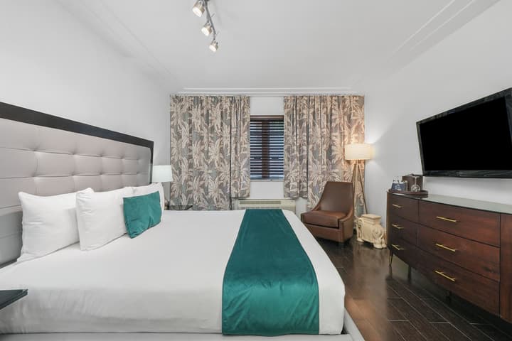 Riviera Hotel South Beach