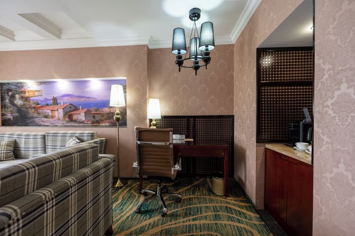 Hotel Kazzhol Almaty