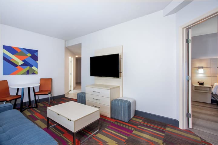 Holiday Inn Express & Suites, International Drive by IHG