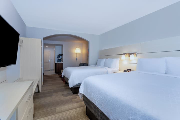 Holiday Inn Express & Suites, International Drive by IHG