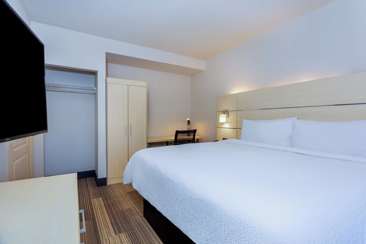 Holiday Inn Express & Suites, International Drive by IHG