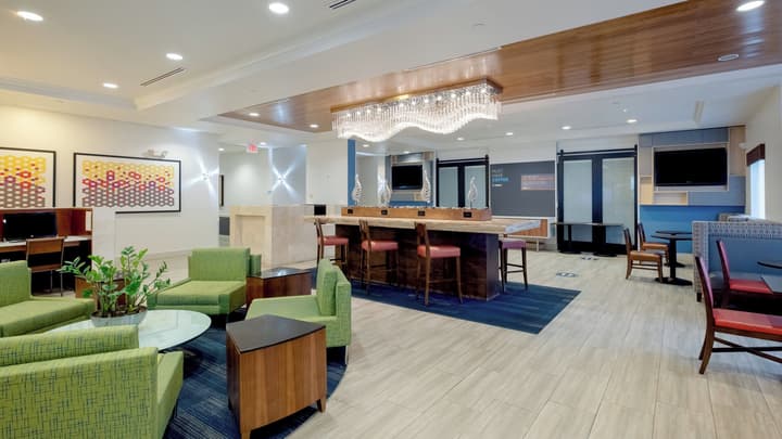 Holiday Inn Express & Suites, International Drive by IHG