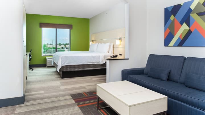 Holiday Inn Express & Suites, International Drive by IHG
