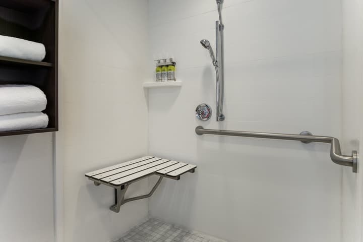 Holiday Inn Express & Suites, International Drive by IHG