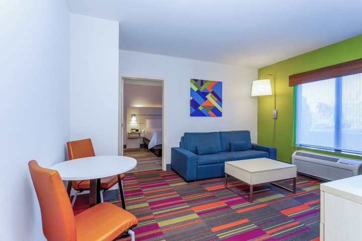Holiday Inn Express & Suites, International Drive by IHG