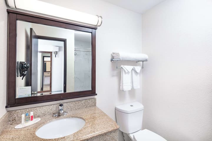 Travelodge by Wyndham Newport