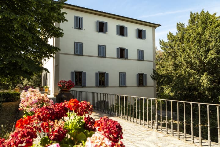 Villa Montarioso