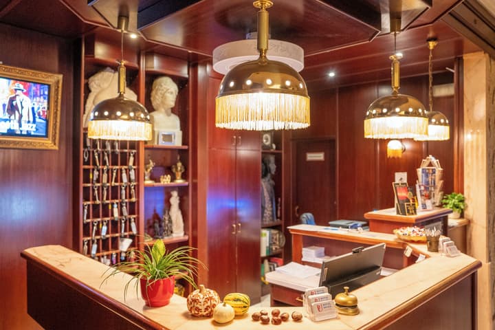 Hotel Urania