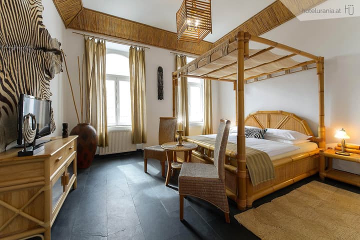 Hotel Urania