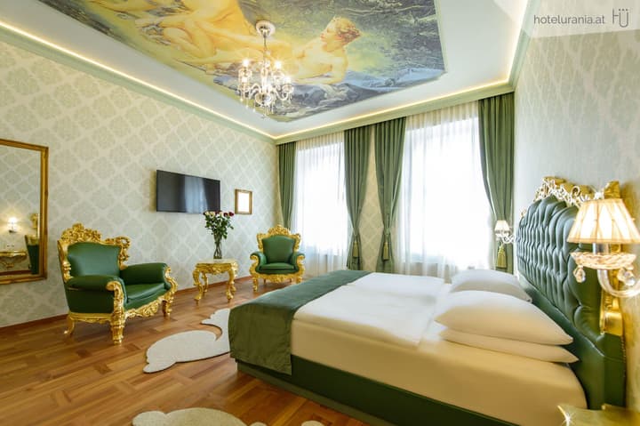 Hotel Urania