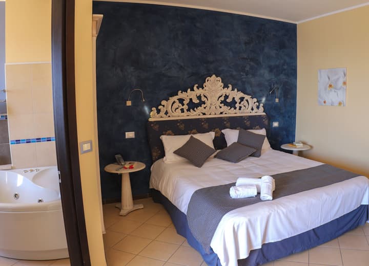 Janus Hotel