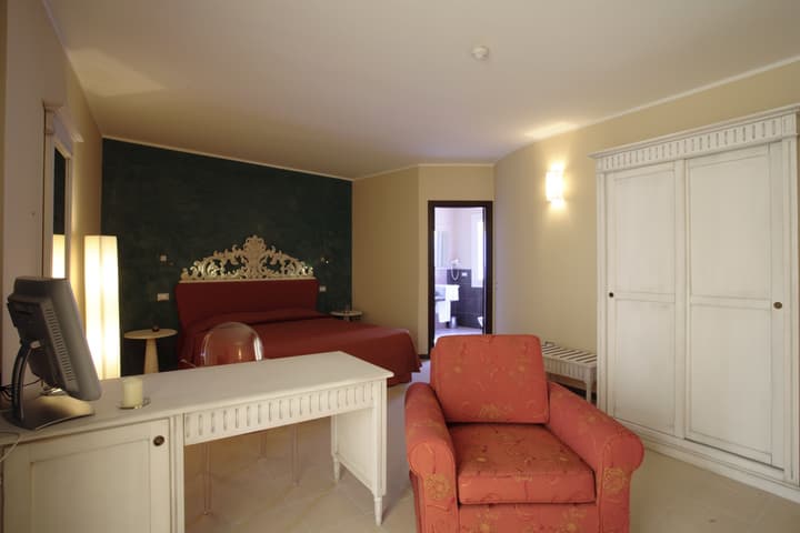 Janus Hotel