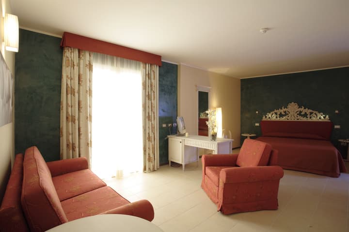 Janus Hotel