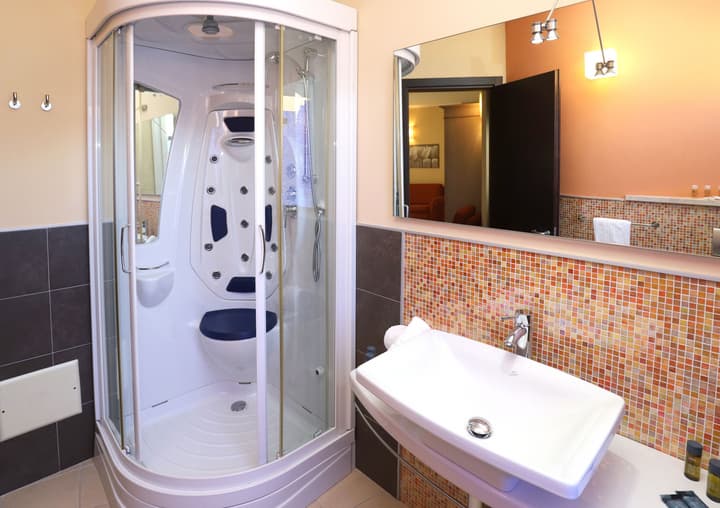 Janus Hotel
