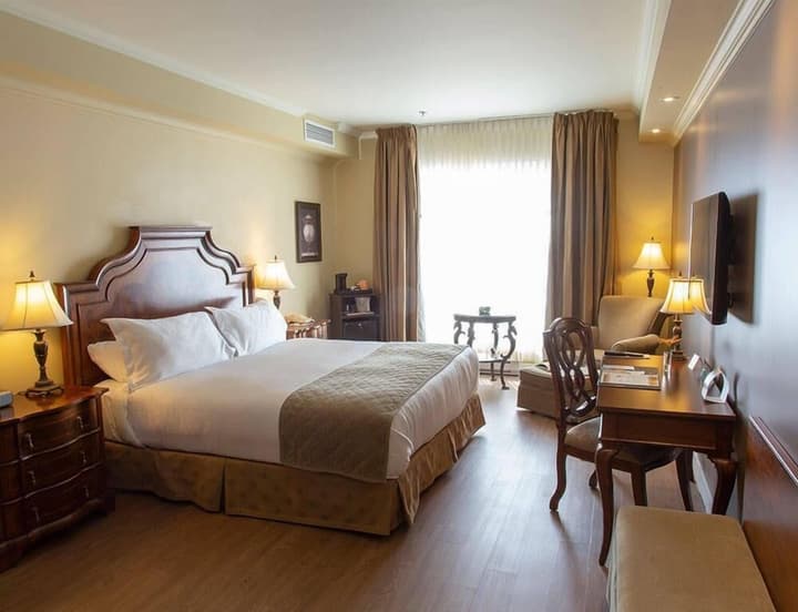 Hotel Brossard, an Ascend Collection Hotel