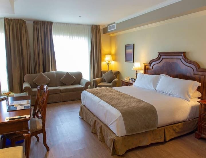 Hotel Brossard, an Ascend Collection Hotel
