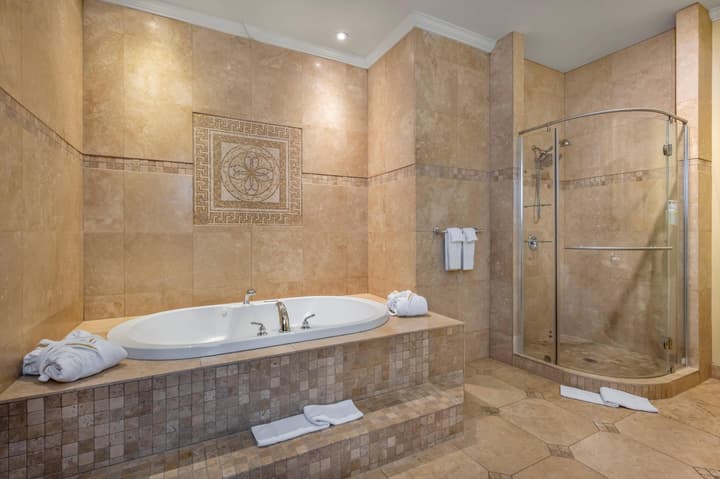 Hotel Brossard, an Ascend Collection Hotel