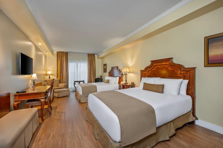 Hotel Brossard, an Ascend Collection Hotel
