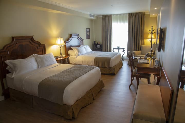 Hotel Brossard, an Ascend Collection Hotel