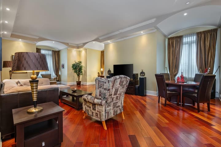Hotel Brossard, an Ascend Collection Hotel