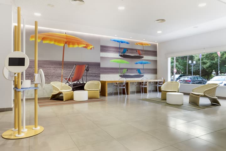 Los Amigos Beach Club