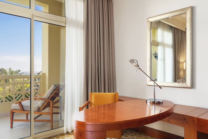 Grand Hyatt Doha Hotel and Villas