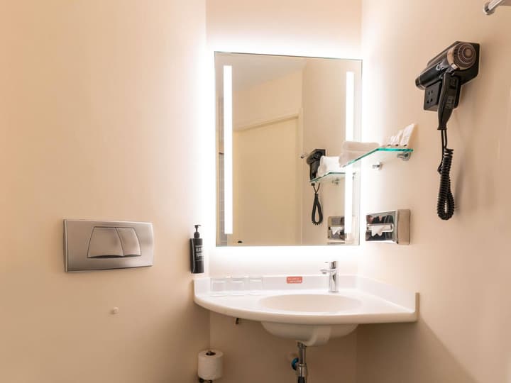 ibis Singapore On Bencoolen