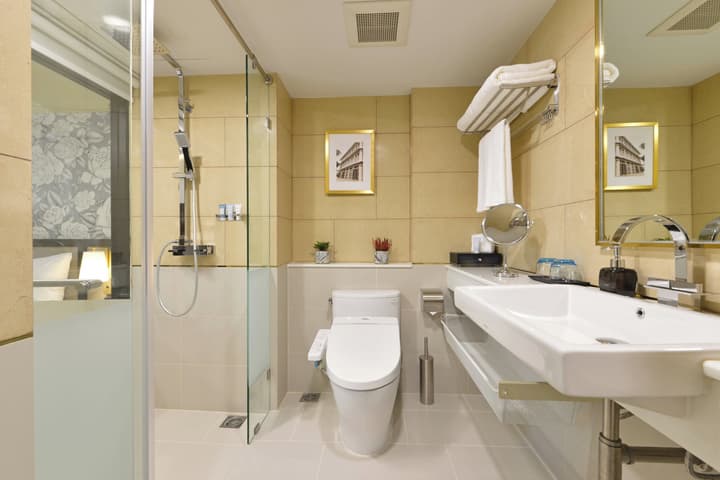 Oakwood Hotel & Residence Bangkok