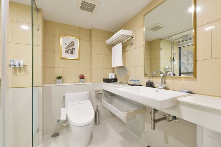 Oakwood Hotel & Residence Bangkok