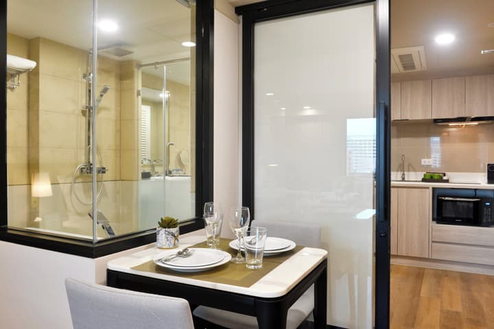 Oakwood Hotel & Residence Bangkok