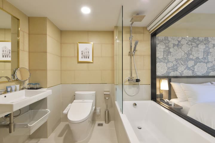 Oakwood Hotel & Residence Bangkok