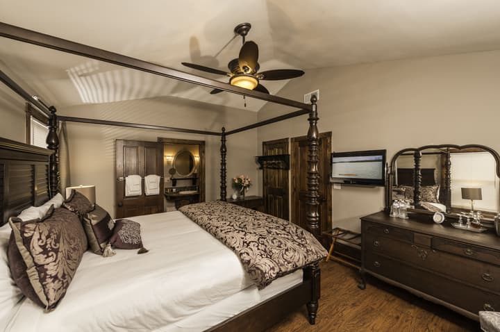 Carriage Way Inn