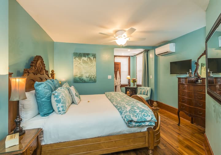 Carriage Way Inn