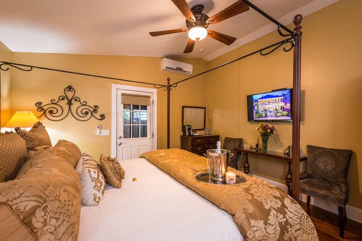Carriage Way Inn
