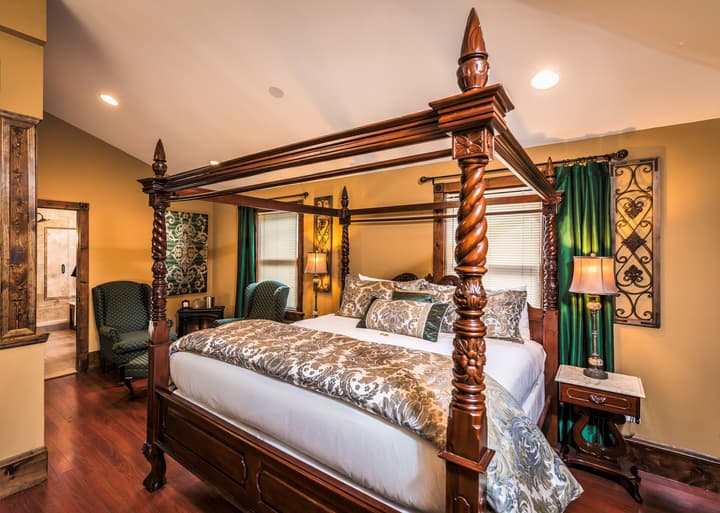 Carriage Way Inn