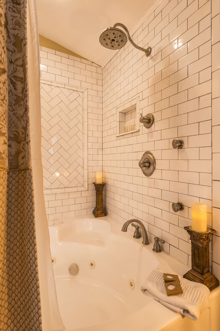 Carriage Way Inn