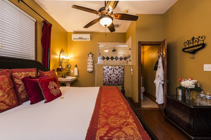 Carriage Way Inn