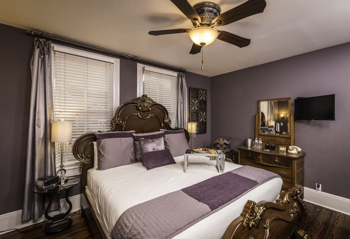 Carriage Way Inn