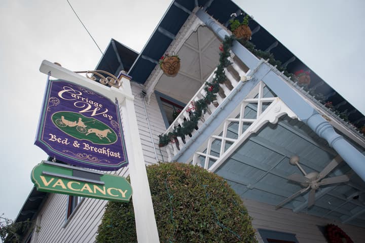 Carriage Way Inn