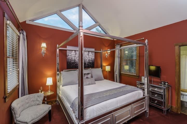 Carriage Way Inn