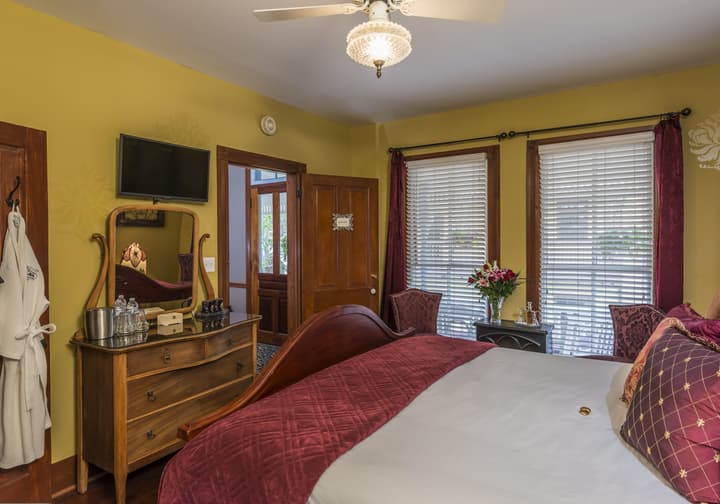 Carriage Way Inn