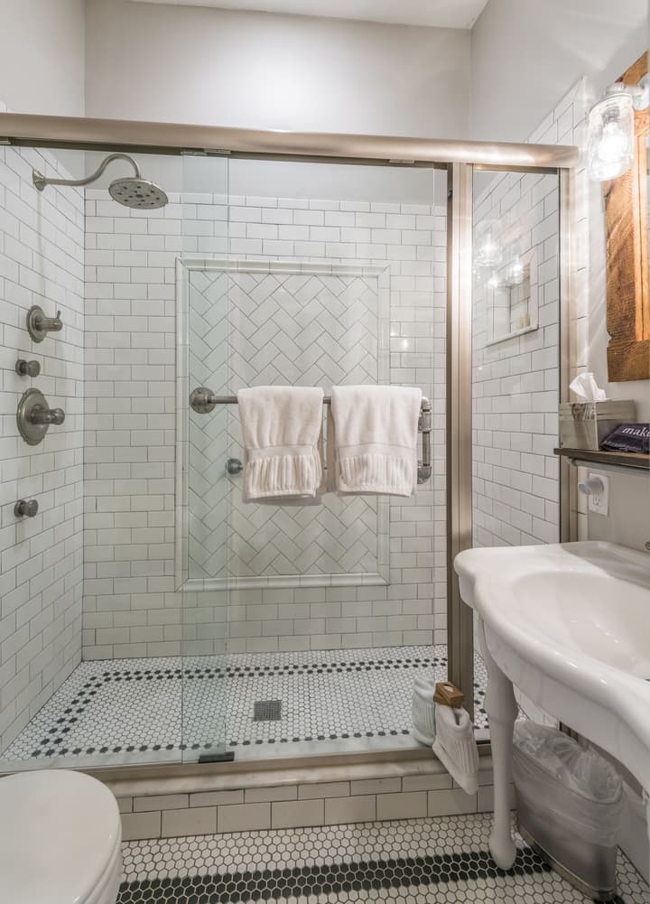 Carriage Way Inn