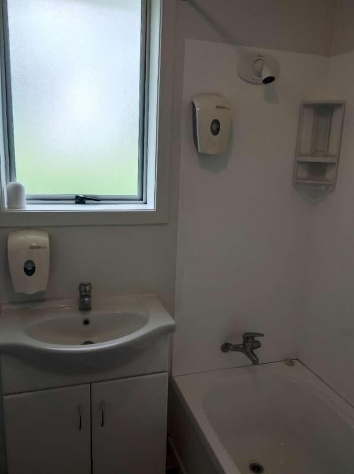 Queens Park Motels